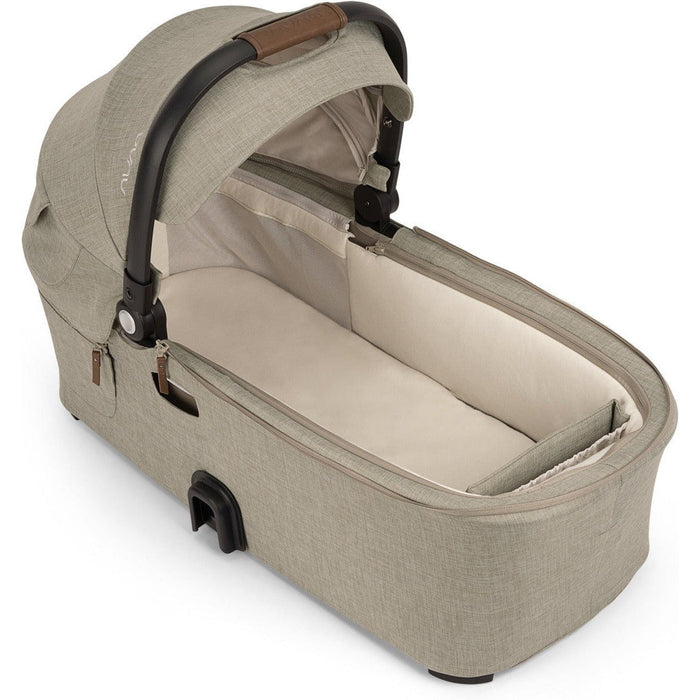 Nuna Demi Next Bassinet + Stand