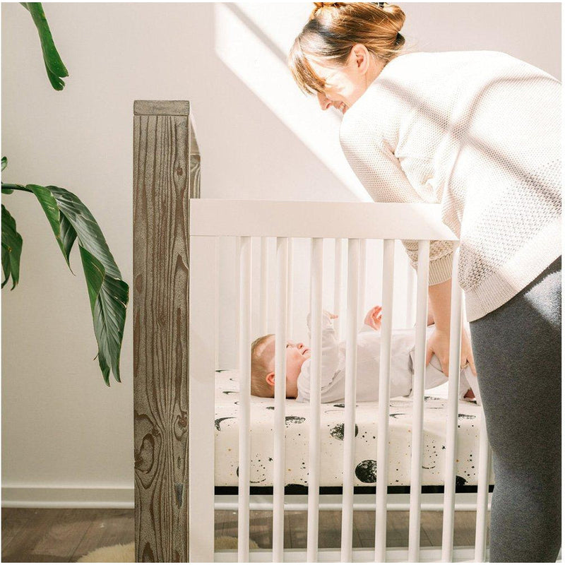 Milk Street True Traditional Crib